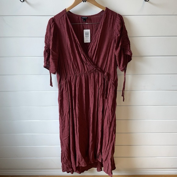 NWT Torrid Midi Swiss Dot Linen Surplice Dress Hi-Lo Maroon Pockets Sz: 1X 14-16 - Picture 4 of 9